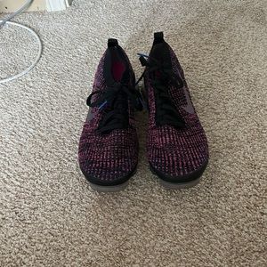 Awesome pair of Nike vapor max - rare colors